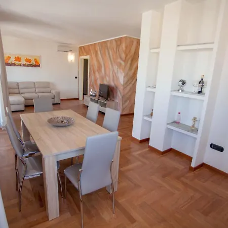 Locazione Turistica Modern Flat Appartement